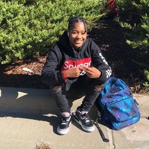 Meet your Posher, Sierra